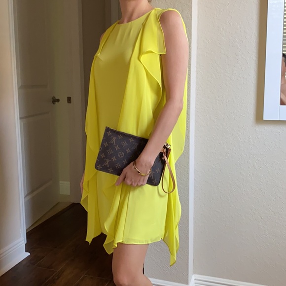 BCBGMaxAzria Dresses & Skirts - NWOT BCBG MaxAzria Yellow/Lime Flowy Dress XS
